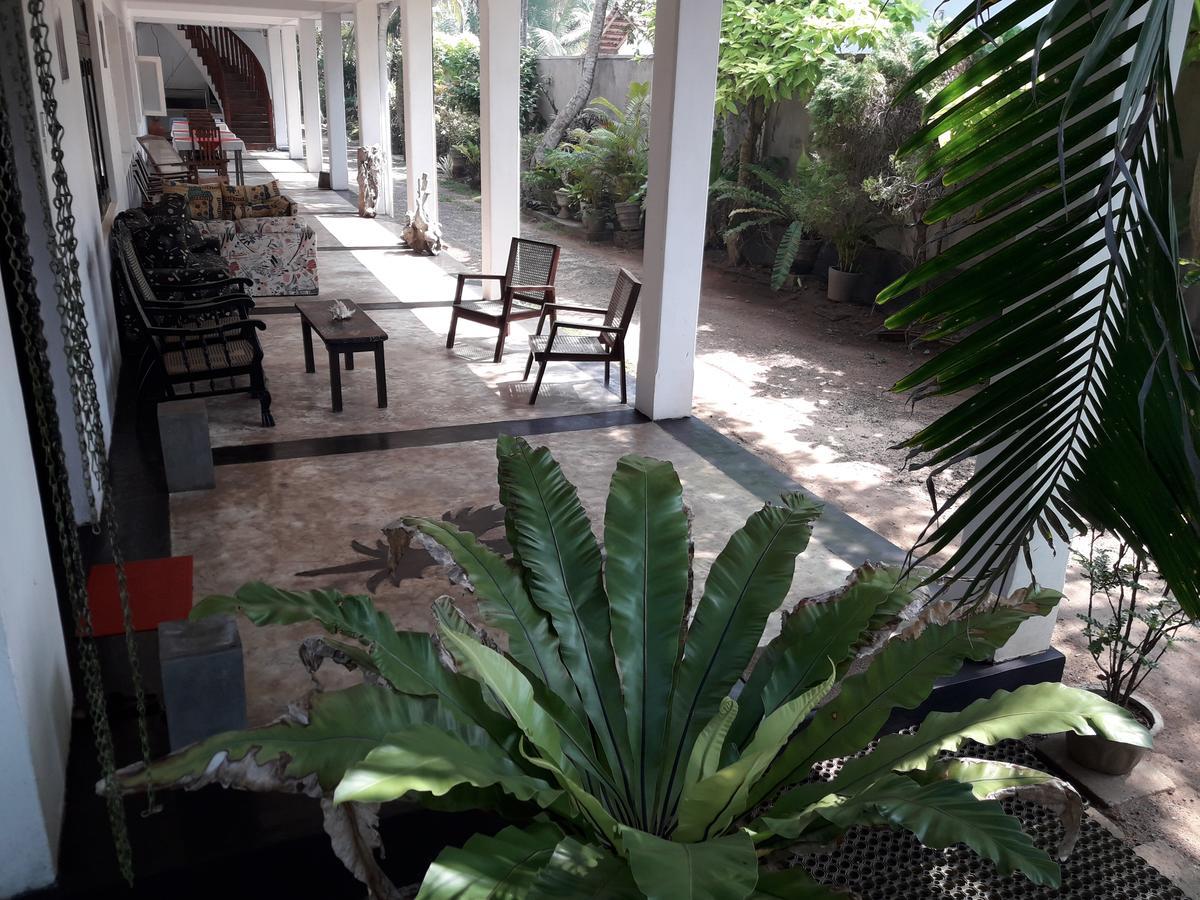 Hotel Sea Front Hikkaduwa Exterior foto
