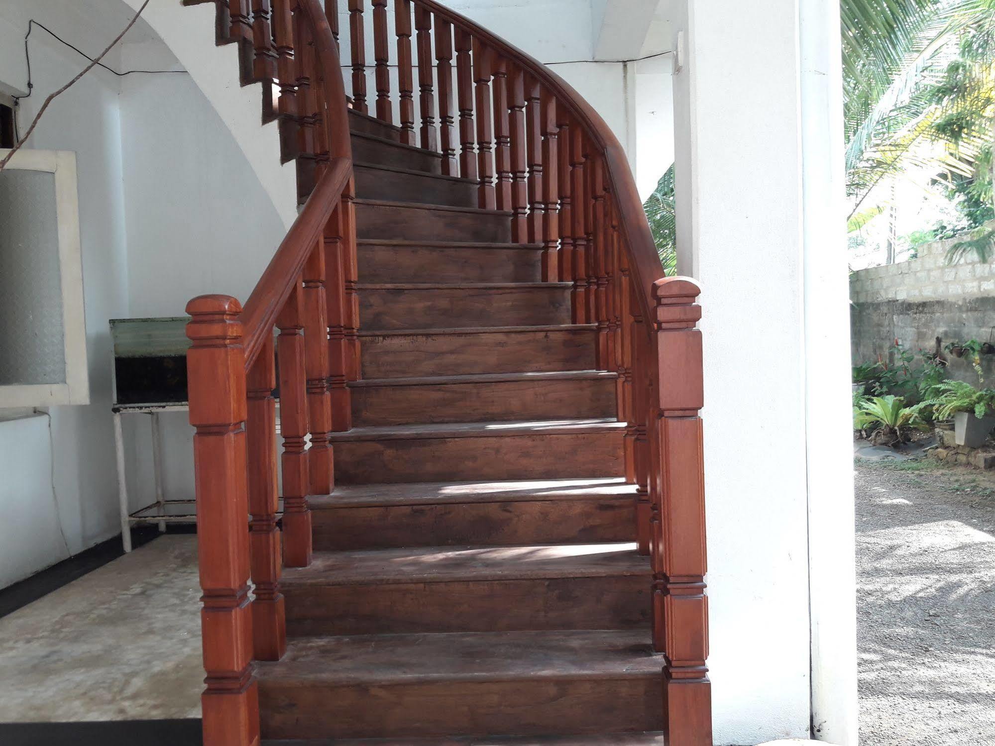 Hotel Sea Front Hikkaduwa Exterior foto