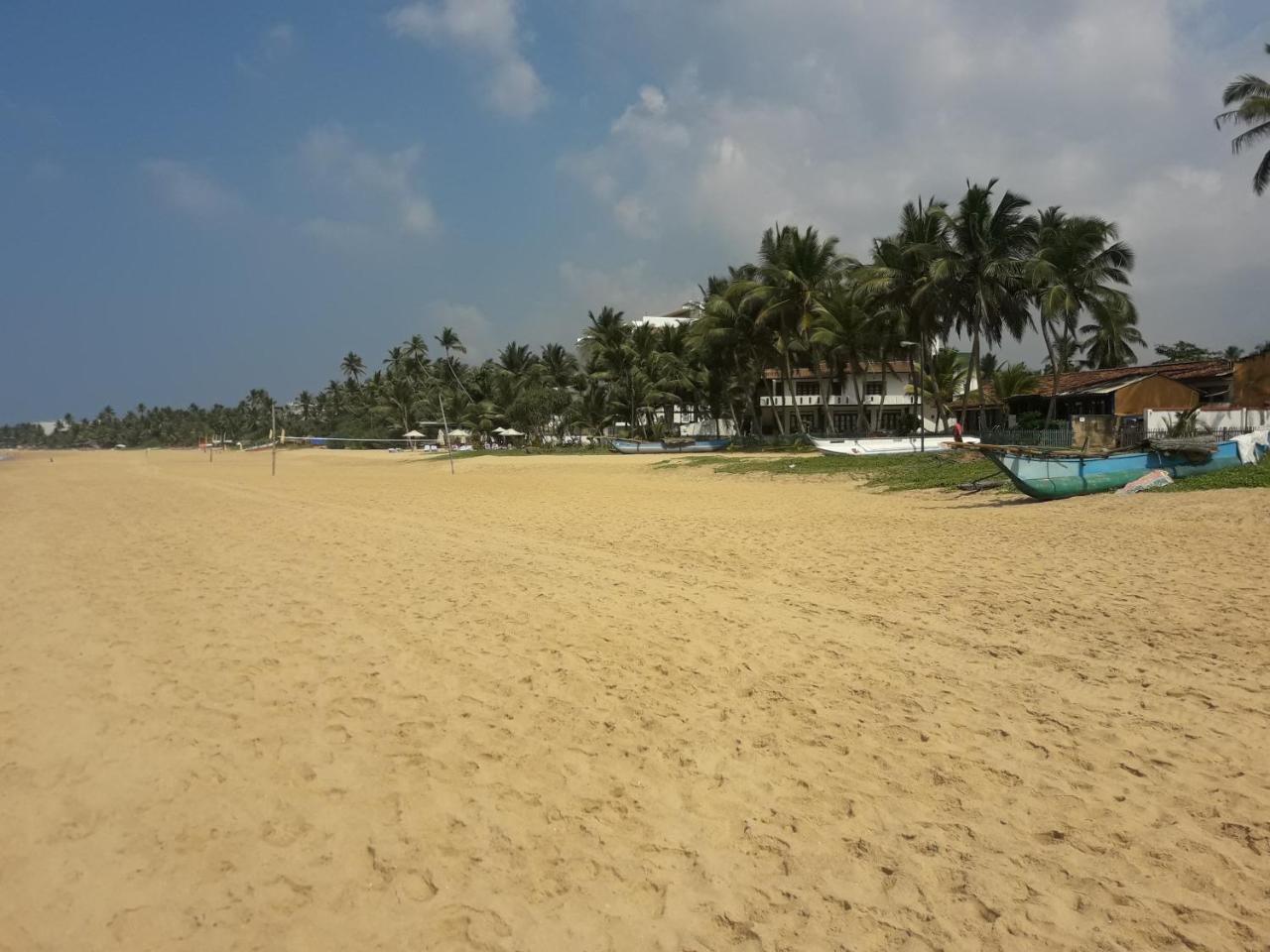 Hotel Sea Front Hikkaduwa Exterior foto