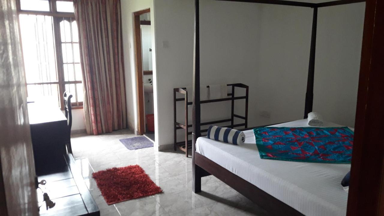 Hotel Sea Front Hikkaduwa Exterior foto